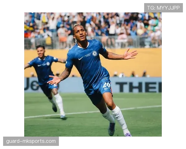 布莱顿2025赛季表现稳健,新星闪耀助球队强势冲击英超前四 布莱顿2025赛季表现稳健,新星闪耀助球队强势冲击英超前四